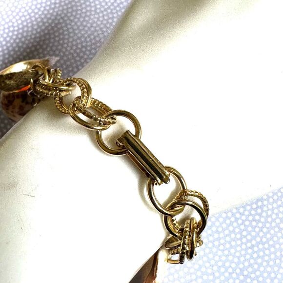 Vintage genuine shell charm bracelet - Picture 4 of 8